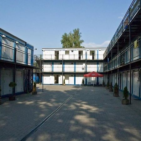 Hostel Metro Варшава Екстериор снимка