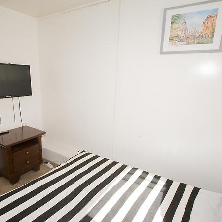 Hostel Metro Варшава Екстериор снимка