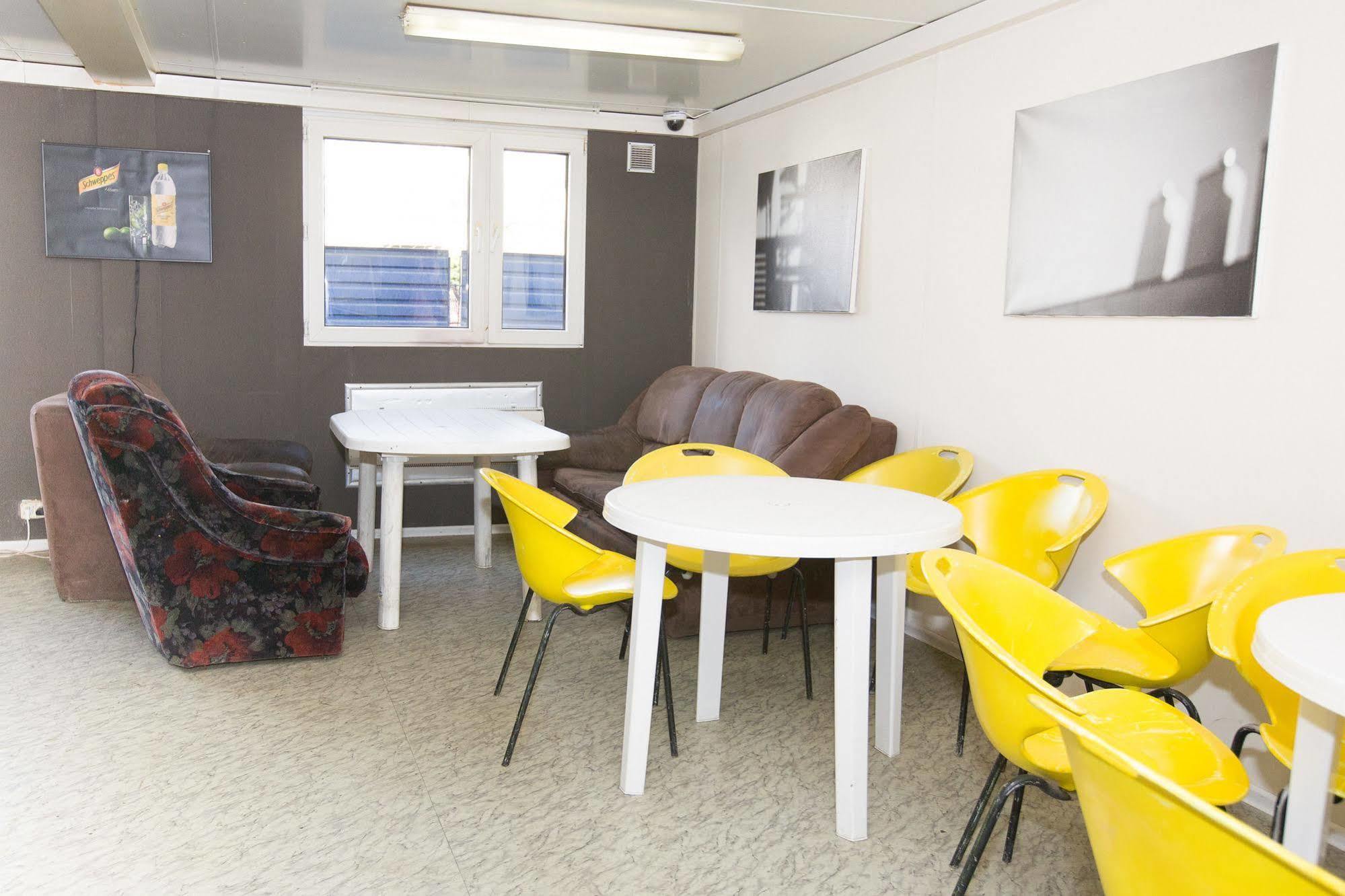 Hostel Metro Варшава Екстериор снимка